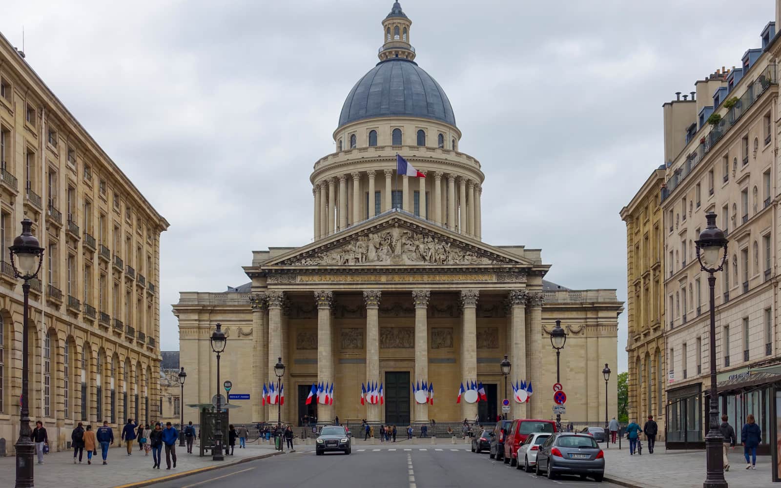 10 km du Panthéon