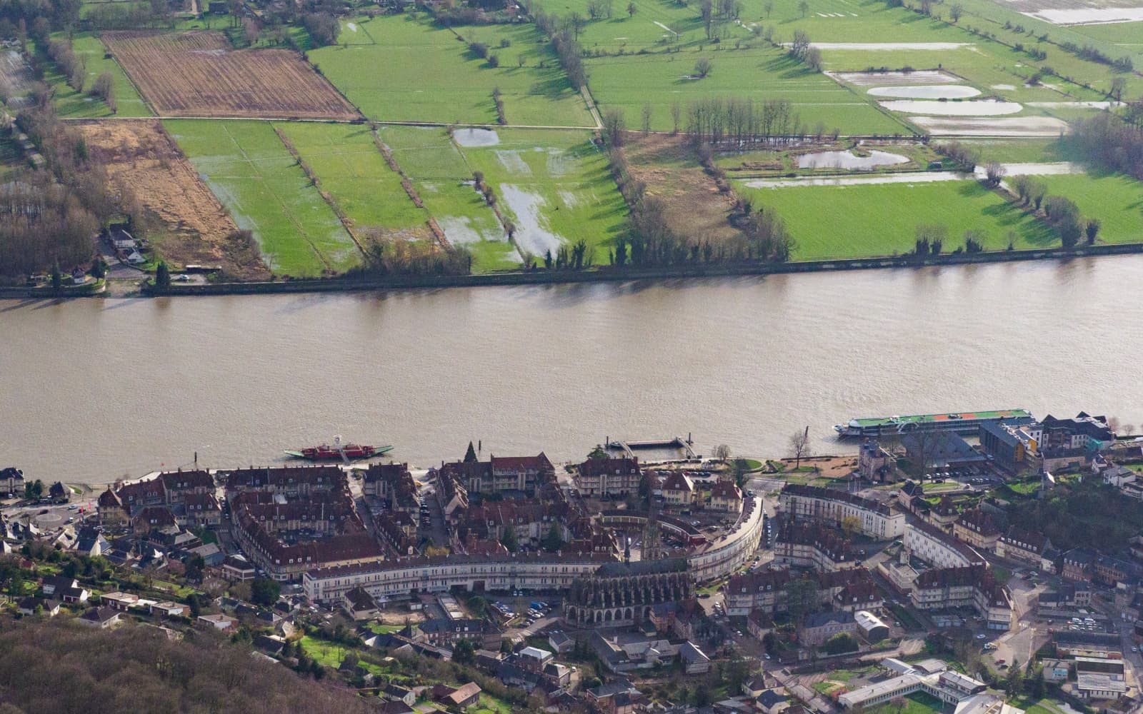 10 km de Rives en Seine